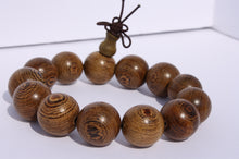 Load image into Gallery viewer, Sandalwood Bead Bracelet
